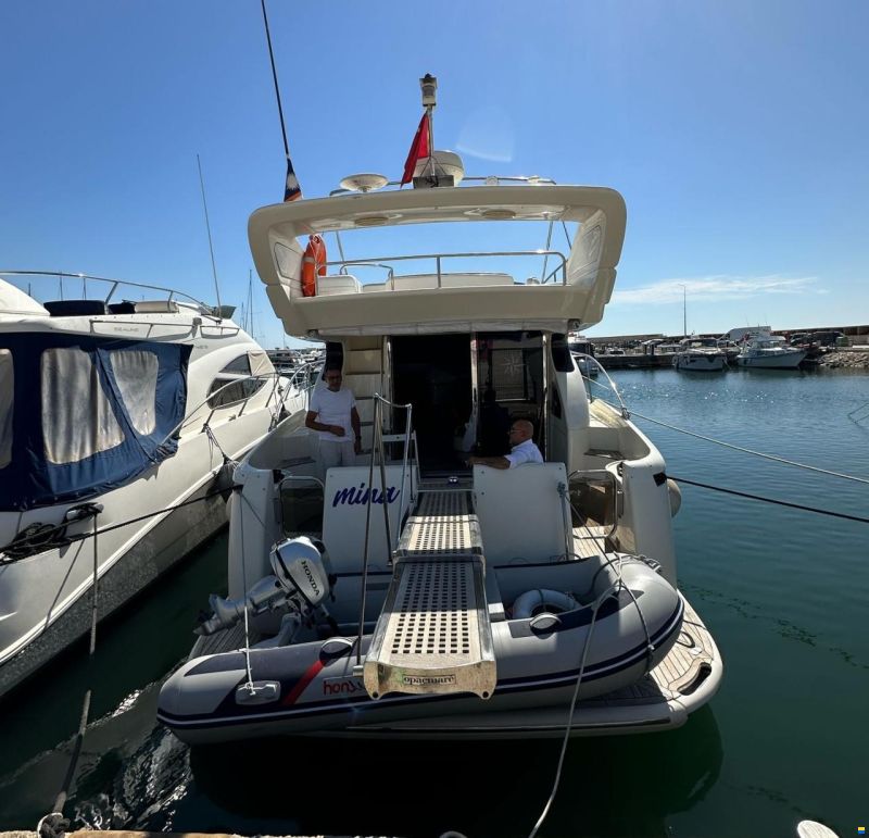 Azimut 46