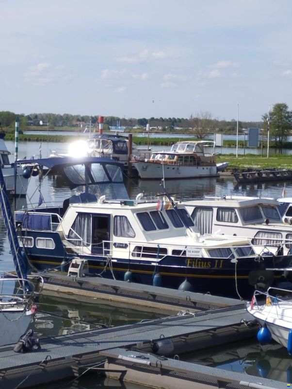 Millboat geräumige Motorjacht