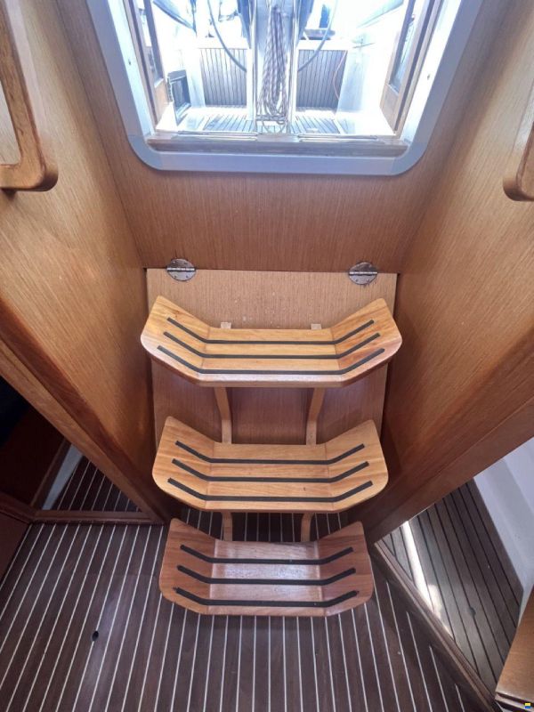 Bavaria 33 crusier
