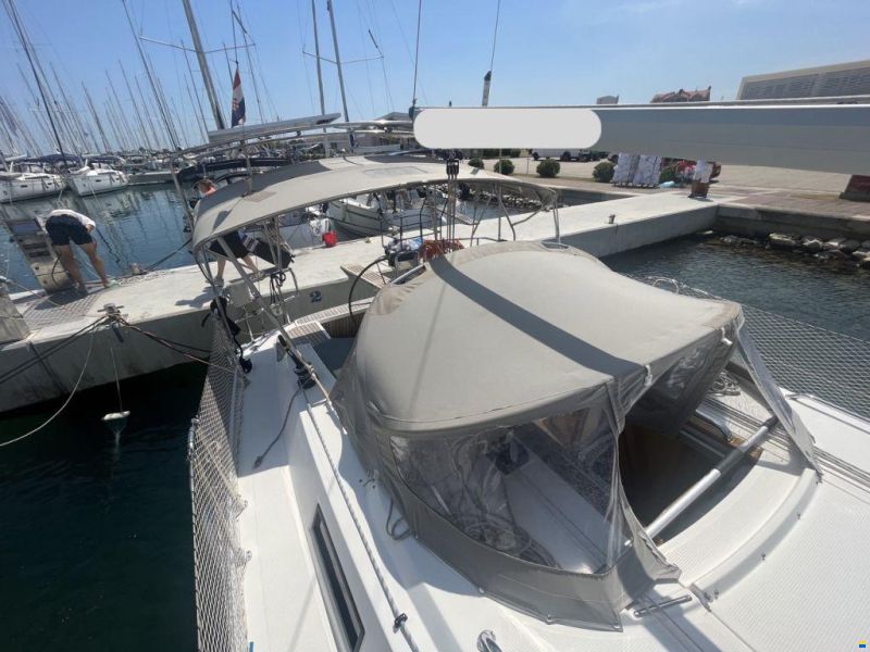 Bavaria 33 crusier
