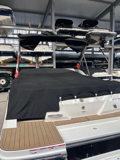 Sea Ray SPX 230