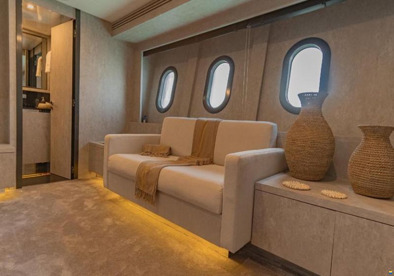 Leopard Yachts 31