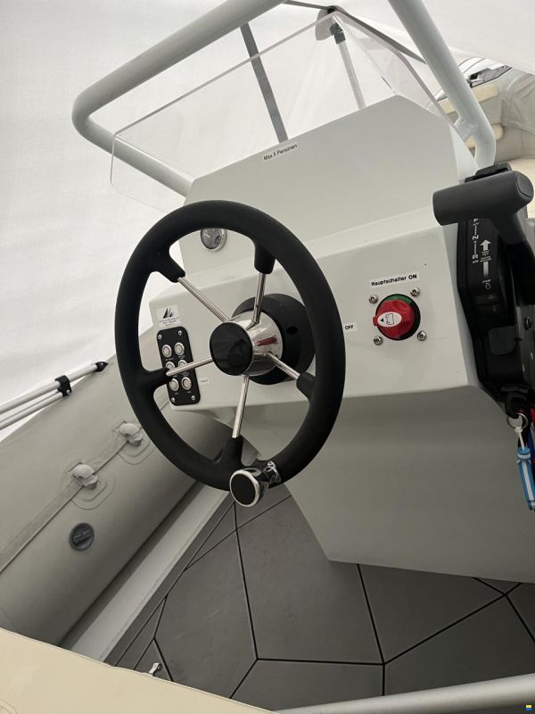 4.8 Schlauchboot mit Aluminum Rumpf