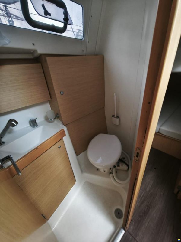 Beneteau Oceanis 35