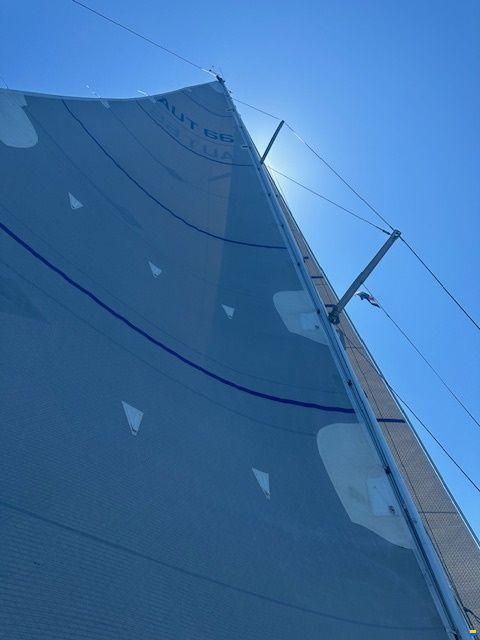 Cantiere Del Pardo GRAND SOLEIL 37 Be'C