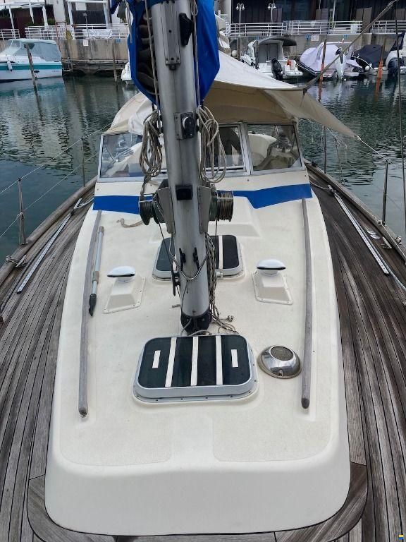 Hallberg-Rassy 352