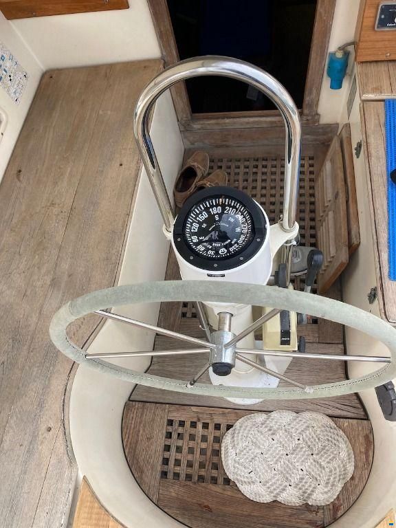 Hallberg-Rassy 352
