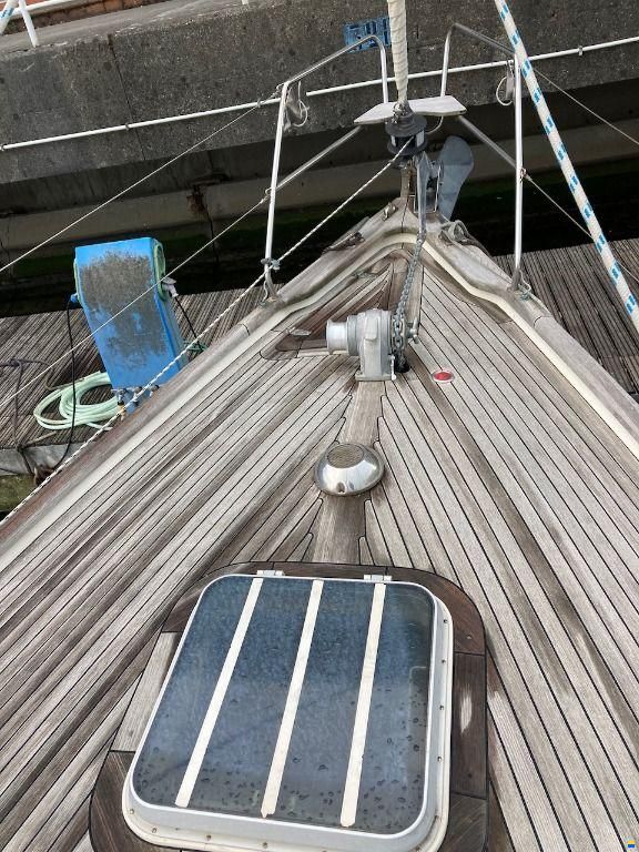 Hallberg-Rassy 352