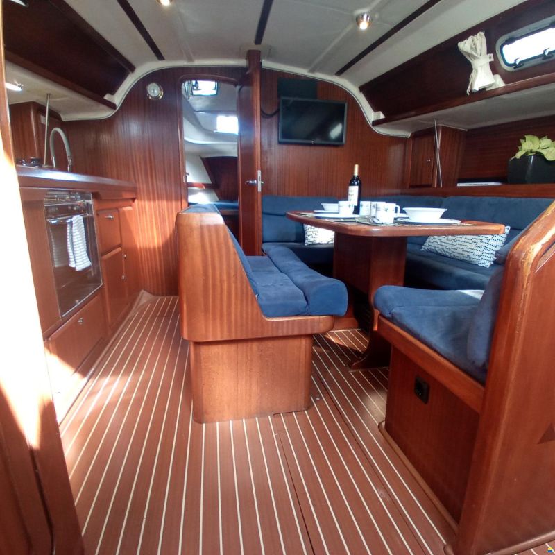 bavaria 38