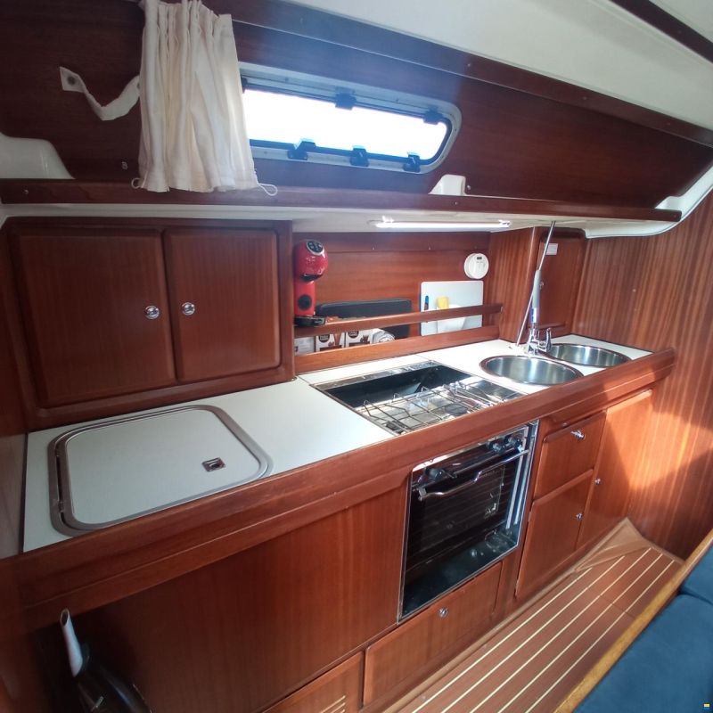 bavaria 38