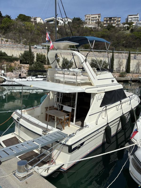 Princess 330