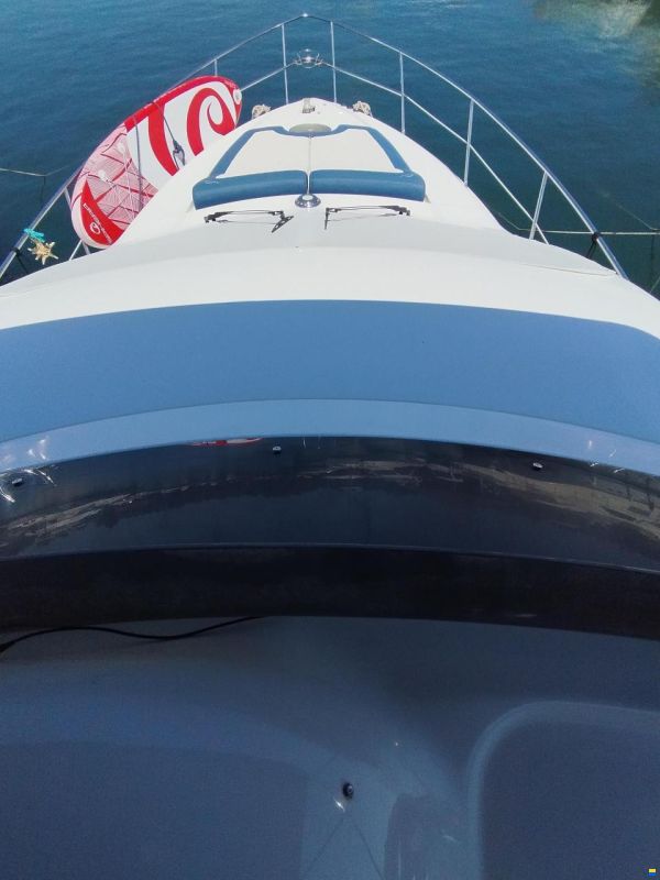 Azimut 46