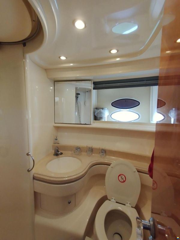 Azimut 46