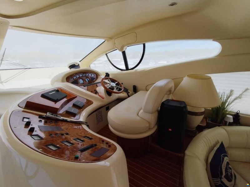 Azimut 46