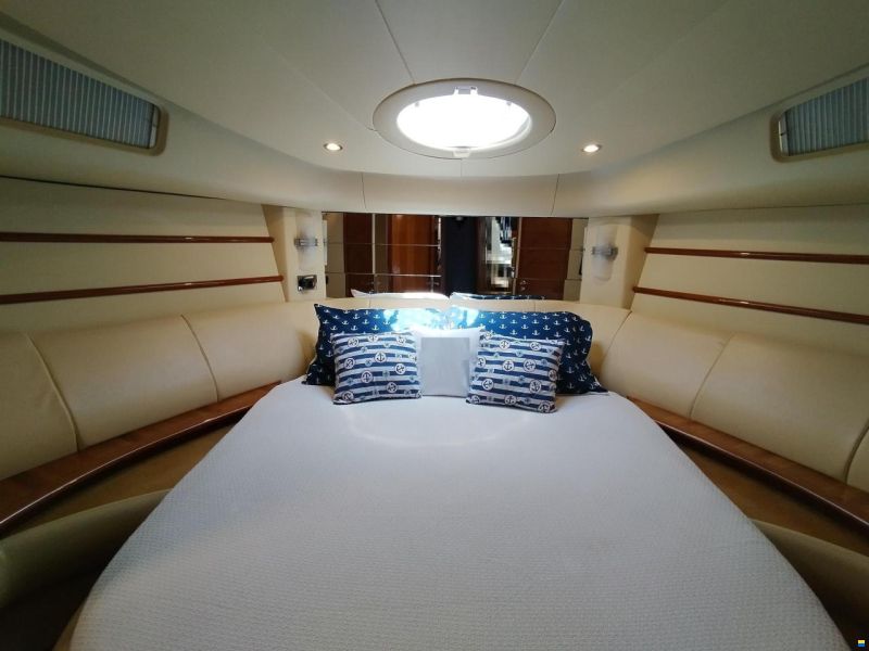 Azimut 46