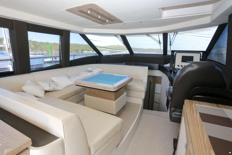 Azimut Magellano 53