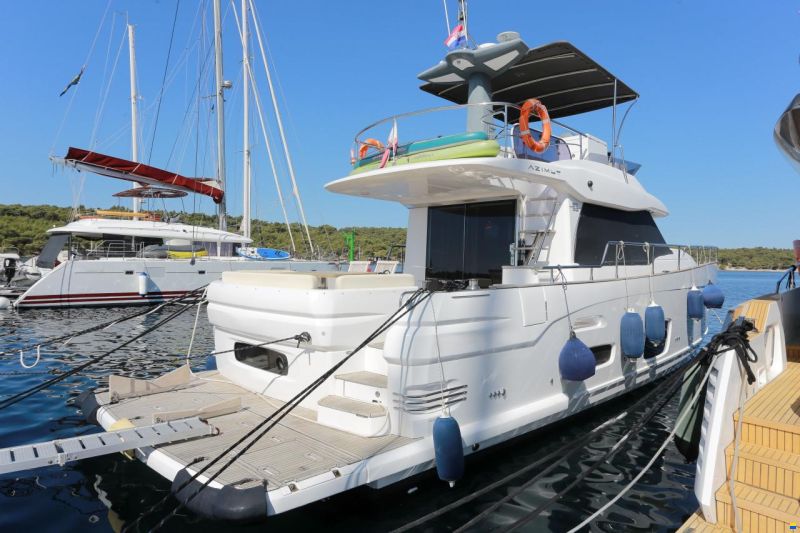 Azimut Magellano 53