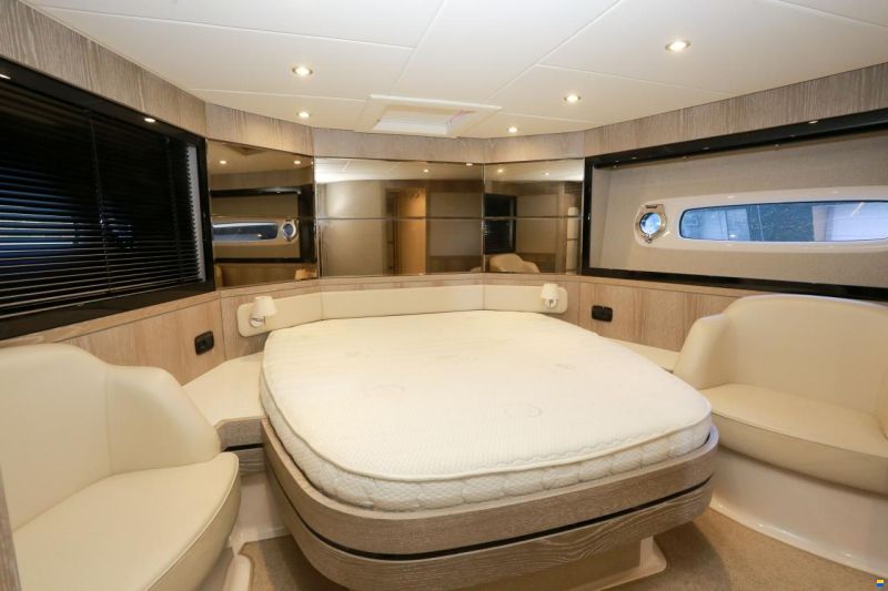 Azimut Magellano 53