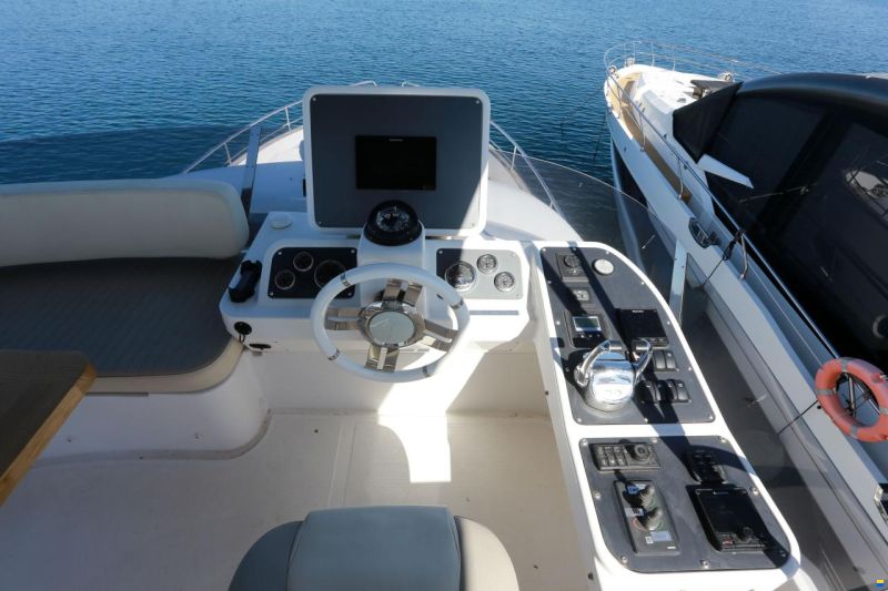 Azimut Magellano 53