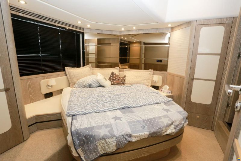 Azimut Magellano 53