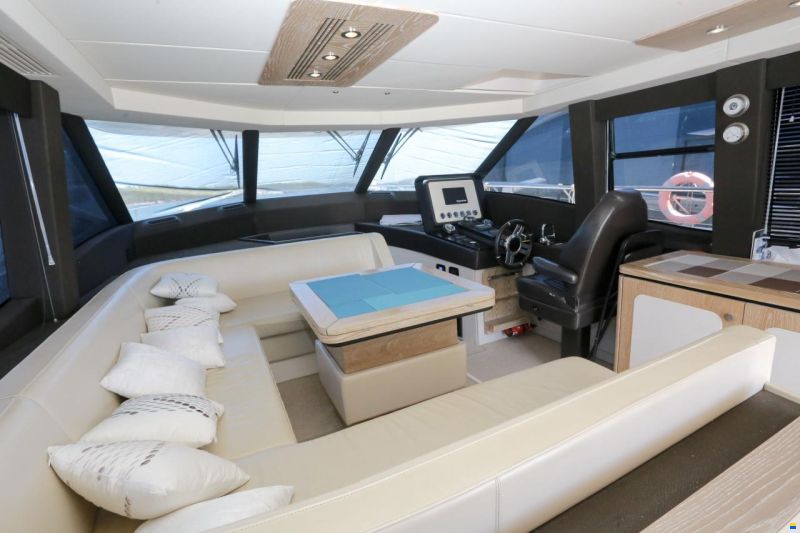 Azimut Magellano 53