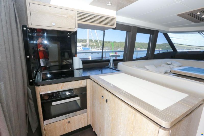 Azimut Magellano 53