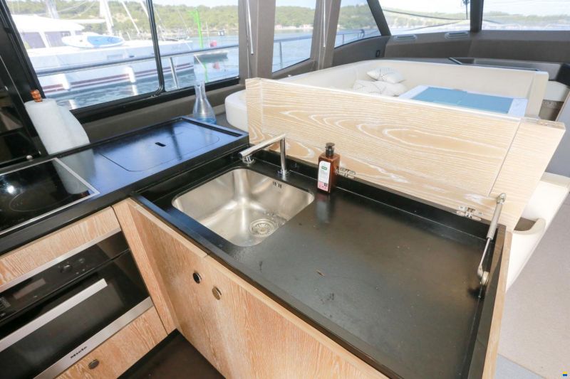 Azimut Magellano 53