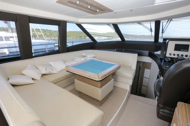 Azimut Magellano 53