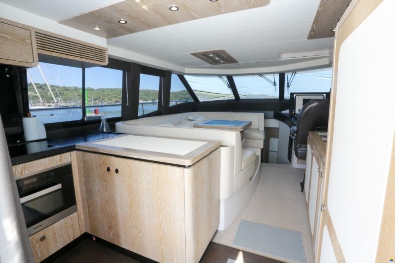 Azimut Magellano 53