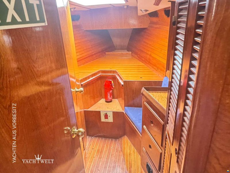 SEGEL YACHT KAUFMANN 49