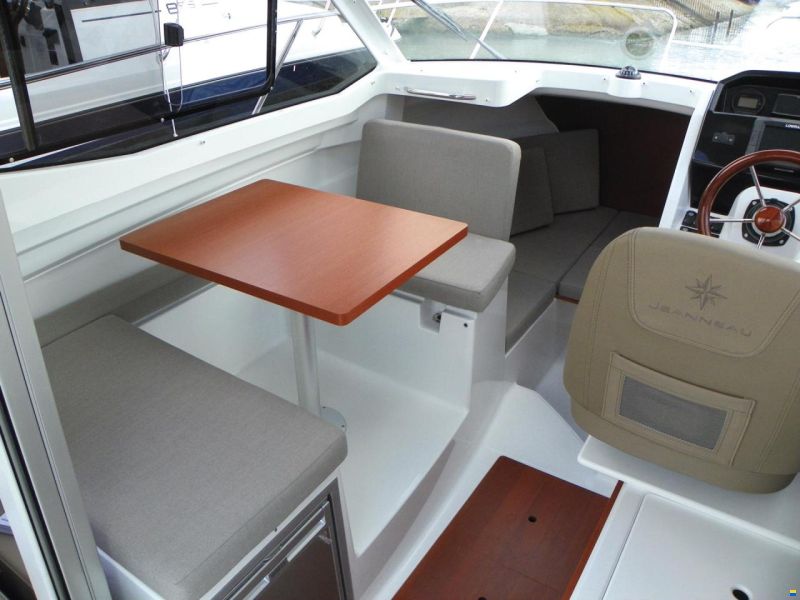 Jeanneau Merry Fisher 695