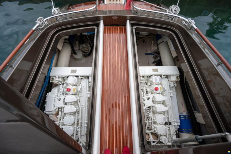 Riva Rama Super 44