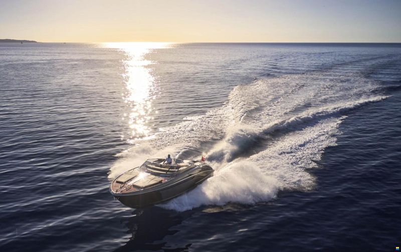 Riva Rama Super 44