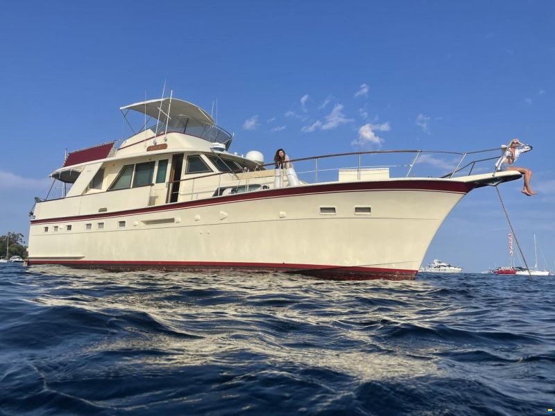 Hatteras 53