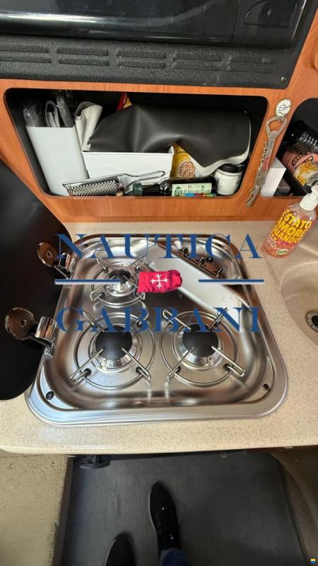 Crownline 270 CR