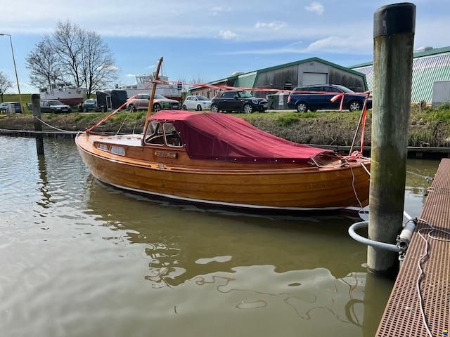 Johansson Schweden Klassisches Tuckerboot