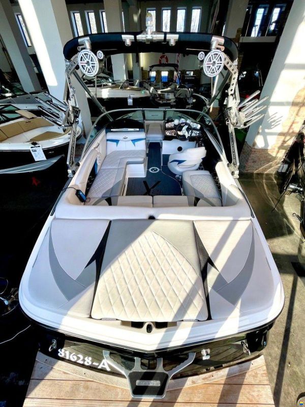 MasterCraft X2