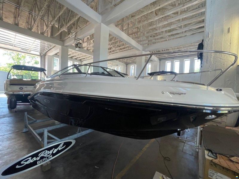 Sea Ray 230 SSOE SUNSPORT