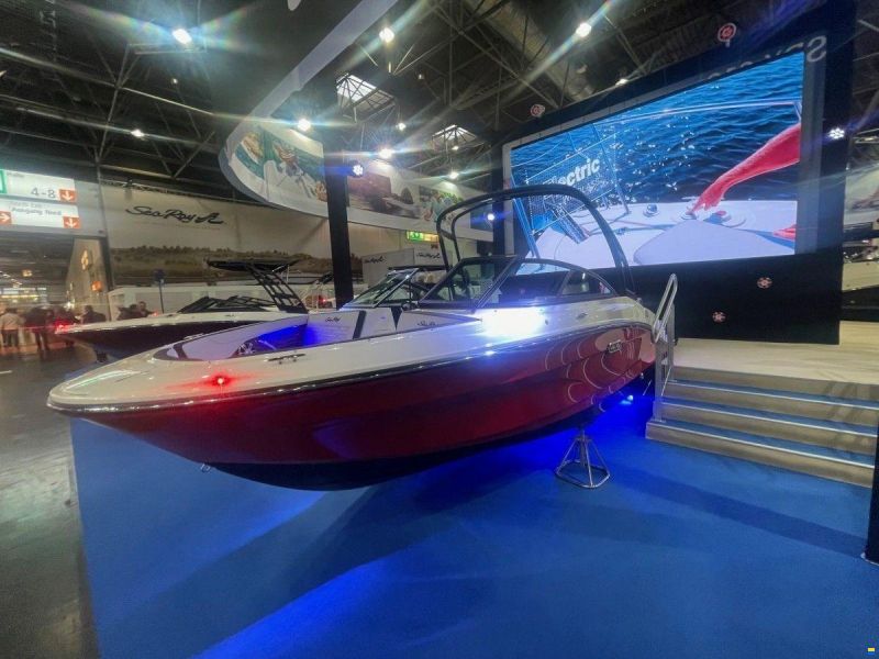 Sea Ray 210 SPXE SPN