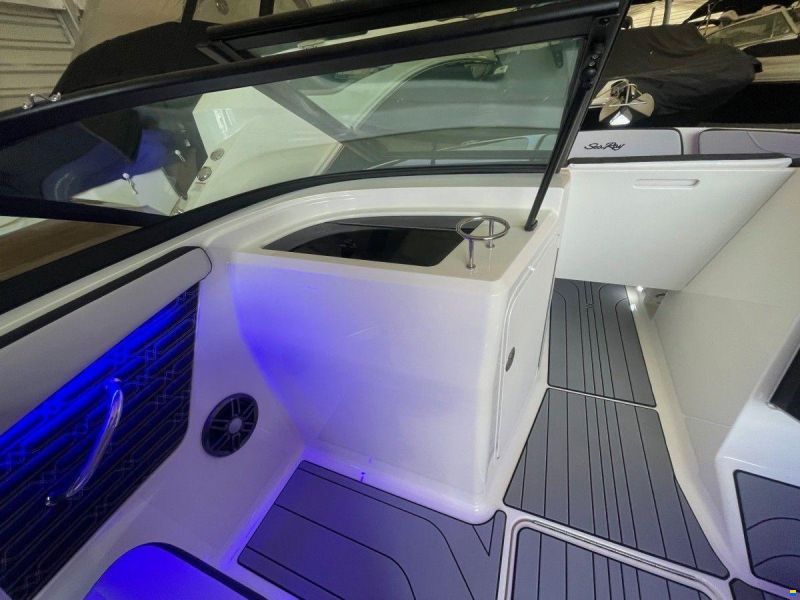 Sea Ray 210 SPXE
