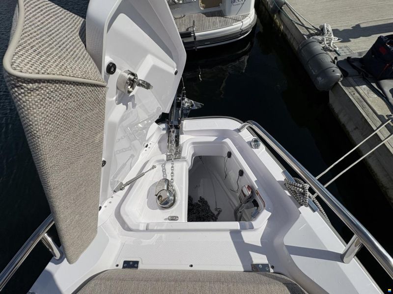 Axopar 29 XC Cross Cabin