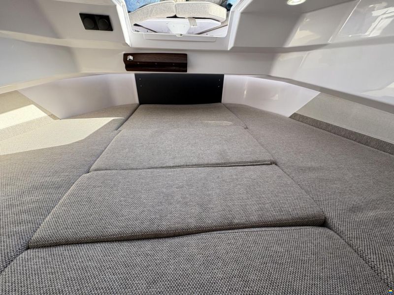 Axopar 29 XC Cross Cabin