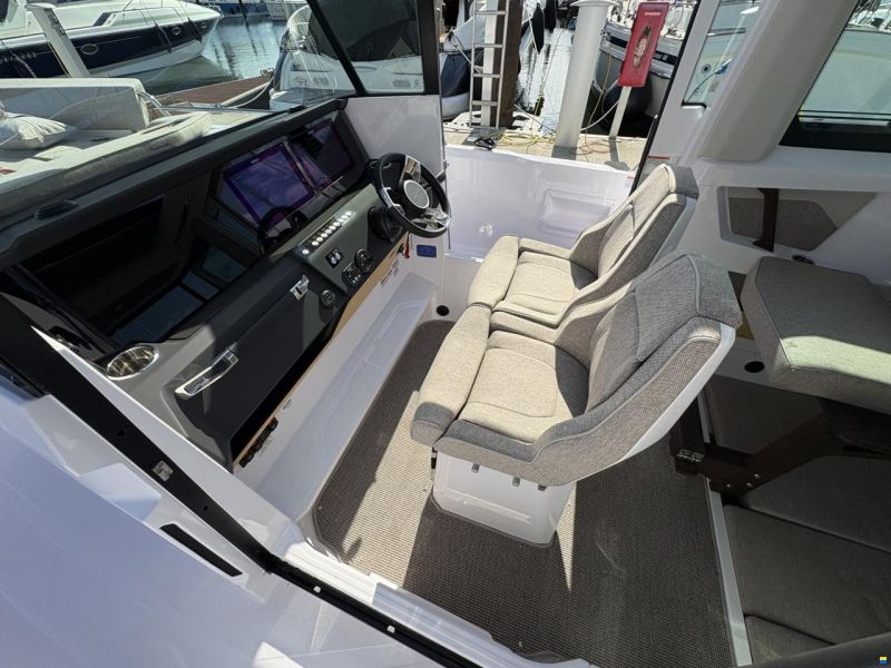 Axopar 29 XC Cross Cabin