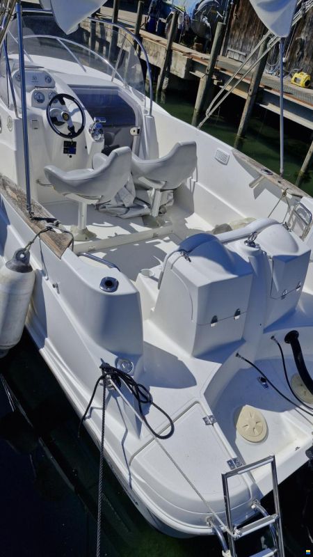 Quicksilver 720 Commander