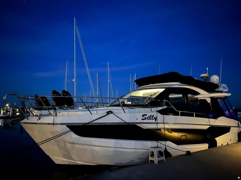Galeon 400 Fly