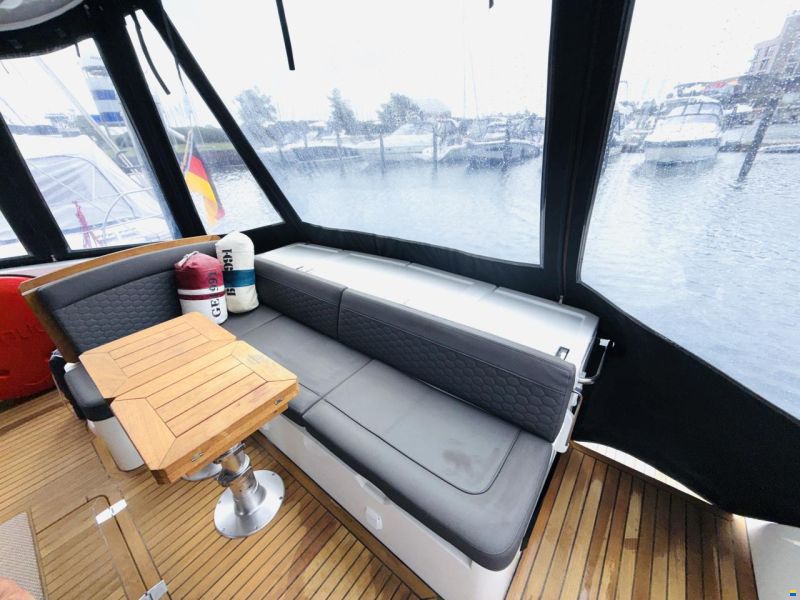 Galeon 400 Fly