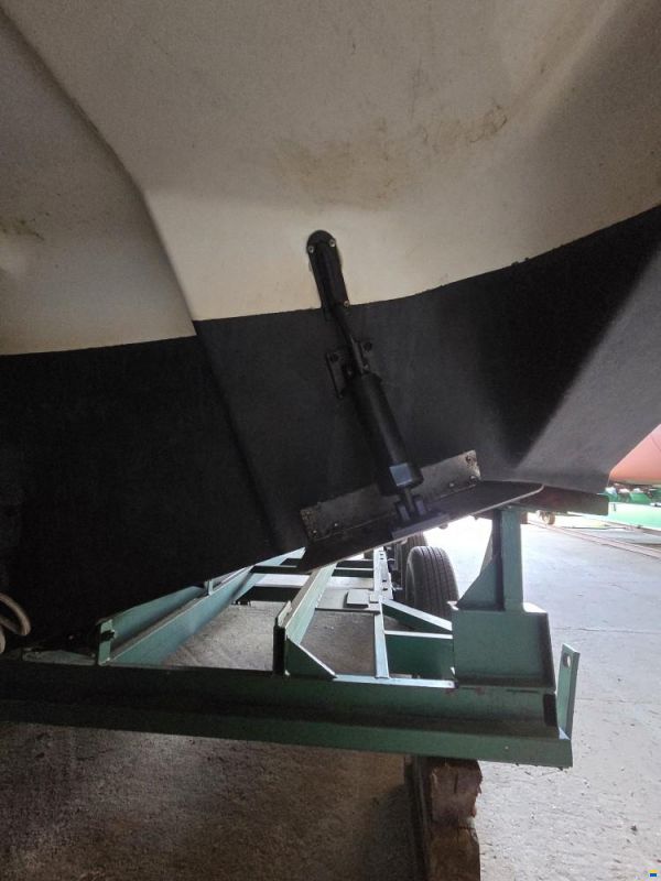 Rinker Fiesta Vee 260