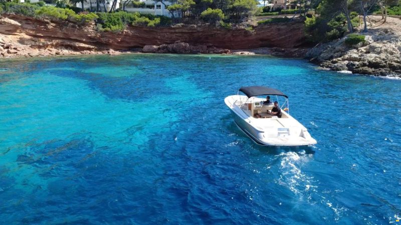 Chris Craft Corsair 28
