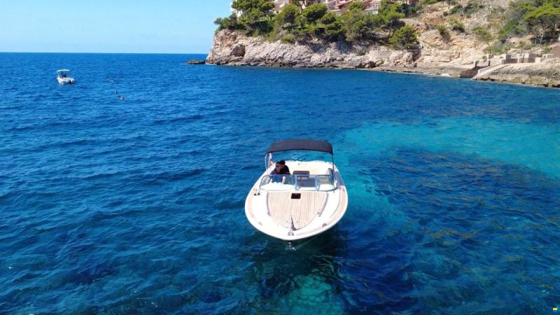 Chris Craft Corsair 28