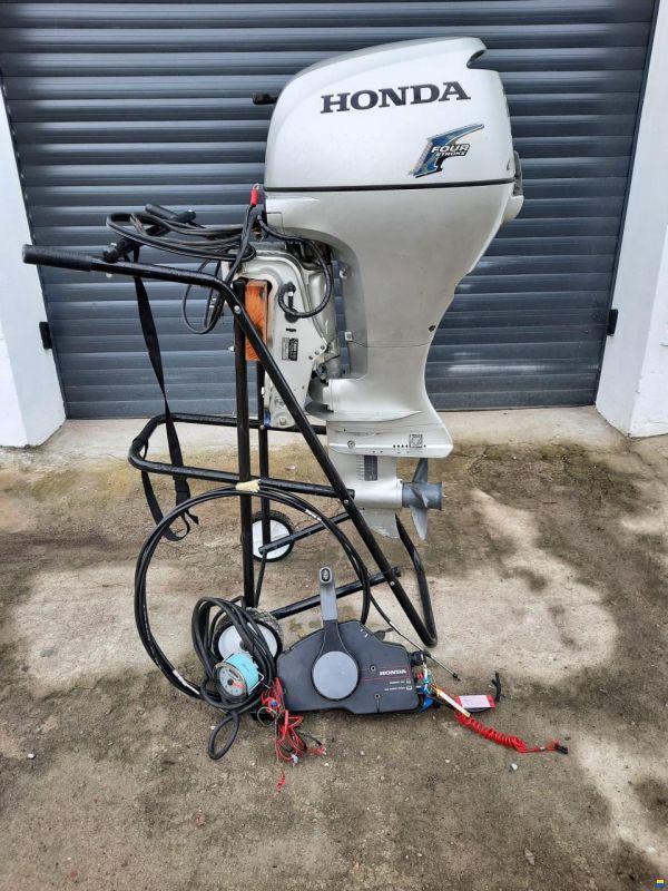 Honda BF20SRTU